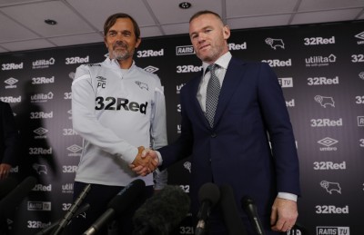 ދެ ޒިންމާއަކާ ހަވާލުވެ، ރޫނީ ޑާބީ އަށް ބަދަލުވަނީ