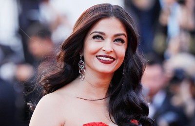 އަޖޭ ދޭވްގަންގެ "ތާނަޖީ" ގެ ރޯލަކުން އައިޝްވާރިޔާ ފެންނާނެ