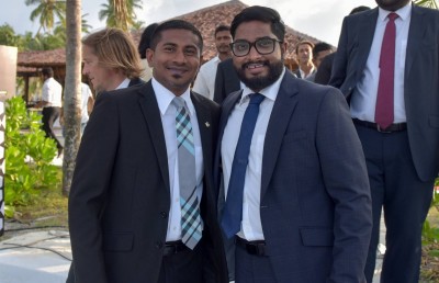 ޒައިތޫނި ފަތްކޯޅިއެއް ހިއްޕަވައިގެން މިނިސްޓަރު، ބައްސާމްގެ އަރިހަށް