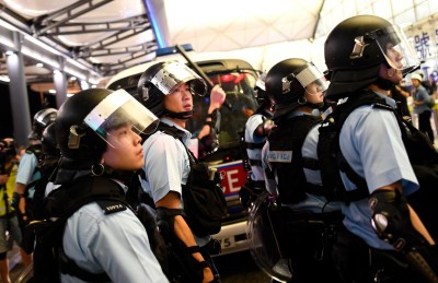 މުޒާހަރާ ރޫޅާލަން ކޯޓު އަމުރު ލިބުމާ އެކު އެއާޕޯޓް ހުޅުވައިފި