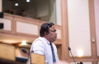 އަންނަ އަހަރަށް ވެސް މިނިމަމް ވޭޖް ކަނޑައެޅޭނެ ކަމަކަށް ނުބެލެވޭ: ޣަފޫރު