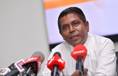 އެމެރިކާ ދުރު، އެކަމަކު ޓޫރިސްޓުންގެ ލޯބި ރާއްޖެއަށް!