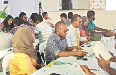 ސިޔާސީ ވުމަކީ ޒުވާނުންނަށް ސަޅި ކަމެއް: ނަޝީދު