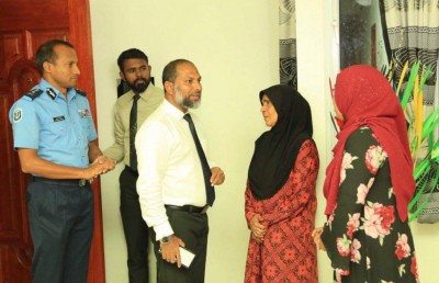ހޯމް މިނިސްޓަރާއި ސީޕީ ރިލްވާންގެ އާއިލާއާ ބައްދަލުކުރައްވައިފި