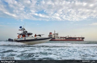 ތެޔޮ ސްމަގްލްކުރާ ކަމަށް ބުނެ އީރާނުން ބޯޓެއް ހިފަހައްޓައިފި