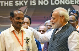 ޖައްވީ އުޅަނދު ހަނދަށް ޖައްސަން އުޅެނިކޮށް ގުޅުން ކެނޑި، އިންޑިއާގެ އުއްމީދު ފެނަށް