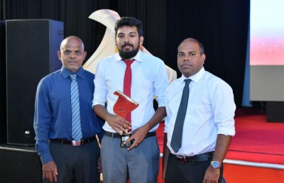 ނޫސްވެރިކަމުގެ ގިނަ އެވޯޑުތައް "މިހާރު" އަށް