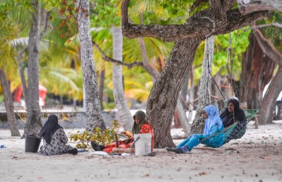 ވަޒީފާ އަދާނުކުރާ އަންހެނުންގެ ވާހަކަ!