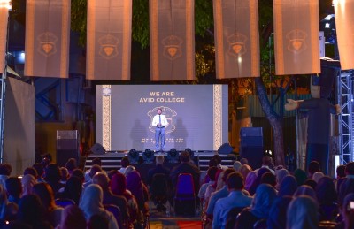 އެވިޑަށް 14 އަހަރު، ކޮލެޖު ރީ-ބްރޭންޑްކޮށްފި