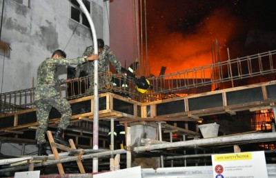 ހަމައެކަނި ބޭނުންވަނީ އެއާޕޯޓުގައި އޮންނަ ވަރުގެ ފަޔަ ލޮރީއެއް؟