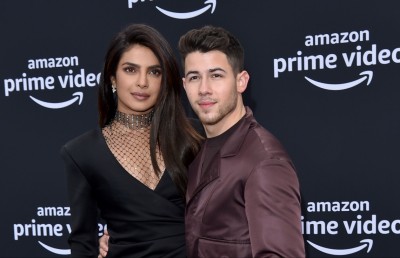 ނިކް އަކީ ބައްޕަ ފަދަ ނަމޫނާ މީހެއް: ޕްރިޔަންކާ