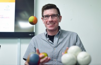 ރާއްޖެ އިސްތިހާރުކުރަން ޖަގްލް ކުރަމުން ދުވުމުގެ ރެކޯޑެއް މުގުރާލަނީ