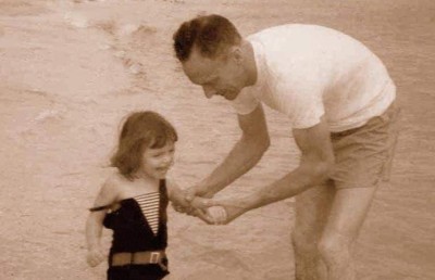 އަލަށް މޫދަށް އެރުނީ އުމުރުން 93 އަހަރުގައި