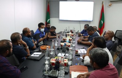 މަސްދަރު ހާމަކުރަންޖެހޭ މައްސަލާގައި އެމްއެމްސީ އާއި އެމްޖޭއޭ އަދި އެޑިޓާސް ގިލްޑް އެއް މޭޒަކަށް