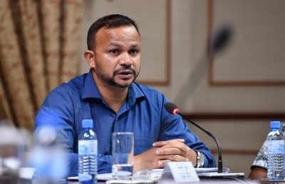ޕެސްޓިސައިޑް ކޮންޓްރޯލް ކުރުމަށް ވުރެ ރަނގަޅުވާނީ އޯގަނިކް ފާމްގެ ވާހަކަ ދެއްކުން: އަލީ ހުސެއިން