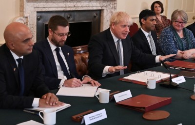 އިސް ދެ ވަޒީރެއްގެ އިސްތިއުފާ އިން އިނގިރޭސި ސަރުކާރަށް ފިއްތުން