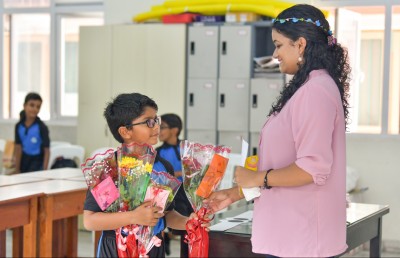 ޓީޗަރުންނަށް ބެލެނިވެރިންގެ ޝުކުރު މާމެލާމެލިން