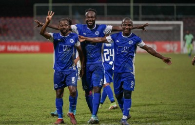 ލޮރެންޒޯގެ މައްޗަށް ބޮޑު މޮޅެއް ހޯދައި ނިއު އެއްވަނަ އަށް