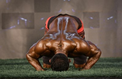 ރީތި ހަށިގަނޑެއް ހޯދަން އަޒުނީންގެ ނުގުޑި އަޒުމް