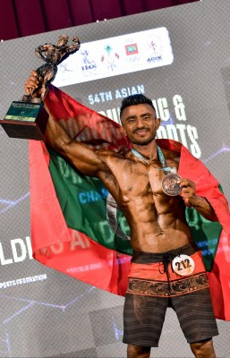 ރީތި ހަށިގަނޑެއް ހޯދަން އަޒުނީންގެ ނުގުޑި އަޒުމް