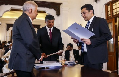 ރަނިލްގެ އަމާޒަކީ ލަންކާ ހަމައަކަށް އެޅުވުން