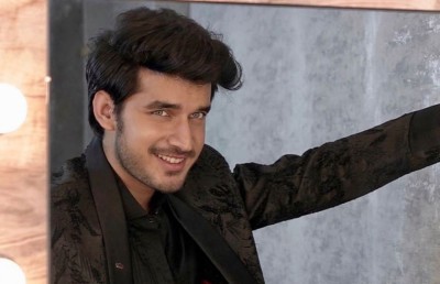 އަނުޕަމާ އިން ޕަރަސް ބޭރުކޮށްލައިފި