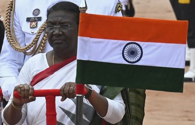 އުންމީދީ ތަގުރީރަކާ އެކު ދުރޯޕަދީ އިންޑިއާގެ ރައީސްކަމާ ހަވާލުވެވަޑައިގެންފި