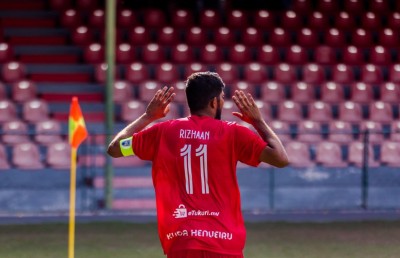 ދެވަނަ ޑިވިޝަން: ރިޒުހާންގެ ލަނޑުތަކުން މޮޅުވެ ކުޑަހެންވޭރު ޔުނައިޓެޑް ދެ ވަނައިގައި