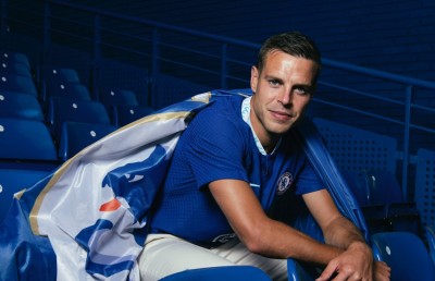 ބާސެލޯނާގެ މަޝްވަރާތައް ހުއްޓާލައި ޗެލްސީގެ ކެޕްޓަން އަޒްޕިލިކުއެޓާ ކޮންޓްރެކްޓް އާކޮށްފި