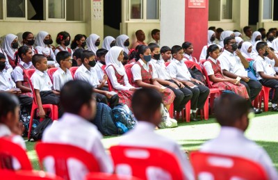 ދަރިވަރުން މާސްކް ނާޅަން ބައެއް ސްކޫލްތަކުން އަންގައިފި