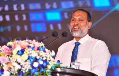 ބަރުލަމާނީ ނިޒާމު ގެނެސްފި ނަމަ ރައްޔިތުން ބައިބައިވެ ހާލުގައި ޖެހޭނެ: އިމްރާން