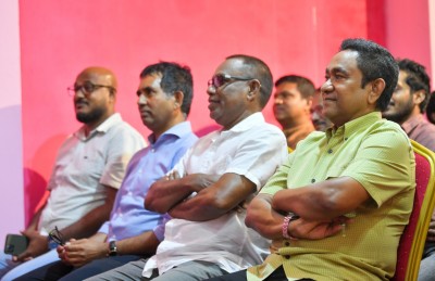 މުސްތޮގެ ޓުވީޓަކާއެކު ޕީޕީއެމްގެ އެތެރެ ހޫނުވެއްޖެ!