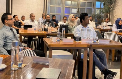 ޑިރެކްޓަރުން ތަމްރީނު ކުރުމުގެ ޕްރޮގްރާމް ނިމިއްޖެ