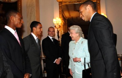 އާސެނަލް ޓީމަށް ރާނީ ދެއްވި ހަވީރުގެ ސައިފޮދު