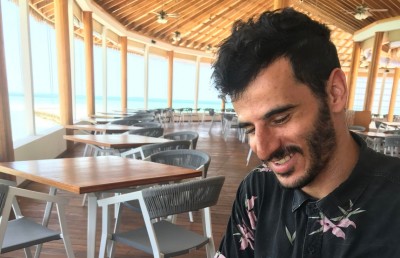 ހަނީމޫނަށް އައިސް ރާއްޖޭގައި ތާށިވެ އިތުރުވީ ލޯބި!