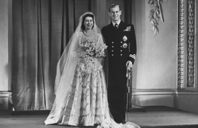 އެލިޒަބަތުގެ ކައިވެނީގެ އުފަލުގައި ކޮންމެ މީހަކަށް ކިރުސައި ތައްޓެއް