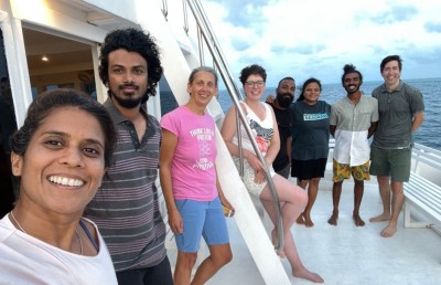 ބޮޑު ދިރާސާގެ ސައިންސްވެރިންނާ އެކު ކަނޑުމަތީގައި