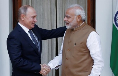 ރަޝިއާގެ ރައީސް ޕުޓިން، އިންޑިއާގެ ބޮޑުވަޒީރު މޯޑީއާ ބައްދަލުކުރައްވަނީ