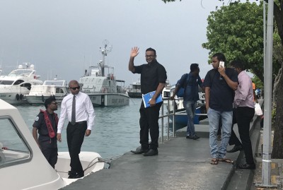 ބޭސްފަރުވާއަށް އަދީބު ރާއްޖޭން ބޭރަށް ދާން ޑޮކްޓަރު އަނެއްކާވެސް ލަފާ ދެއްވައިފި