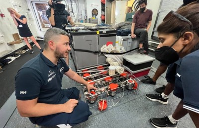 ތާރީހީ މަސައްކަތެއް، ތާރީހީ ބޯޓެއްގައި