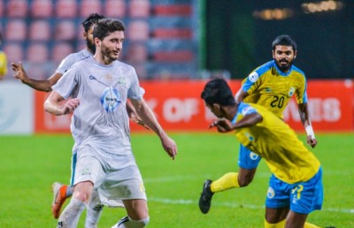 އޭންޖަލް އަށް މުސާރަ ނުދީގެން ގްރީން އަށް ފީފާ އިން އަދަބު ދީފި