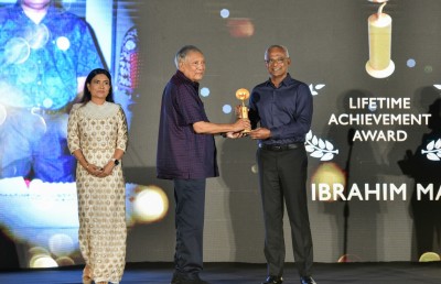 ބްރޯޑްކާސްޓިން ދާއިރާގެ ލައިފްޓައިމް އެޗީވްމަންޓް އެވޯޑް ސަމަރޭ އަށާއި ޒާހިދާ އަށް