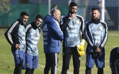 ރޮމޭރޯއަށް އަނިޔާވެ، ވޯލްޑް ކަޕްގެ އުންމީދު ގެއްލިއްޖެ