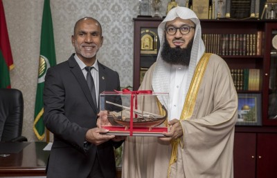 މުފްތީ މެންކް އަންނަ މަހު ރާއްޖެ ވަޑައިގަންނަވަނީ