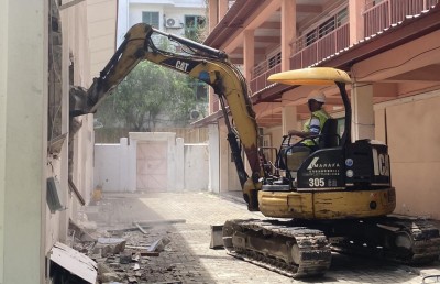 އަރަބިއްޔާ ސްކޫލް އިމާރާތްކުރުން ސެލެކްޓިވް ބިޑިންއަކުން އަމިން ކޮންސްޓްރަކްޝަނަށް