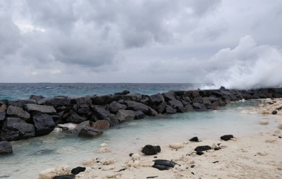 ވިއްސާރަވެ ކަނޑުގަދަވުމުގެ ސަބަބުން ކުޅުދުއްފުށީ ހިއްކި ސަރަހައްދުގައި ޖެހި ހިލަތައް ރޫޅިއްޖެ