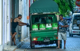 ދިވެހިން ބަހެއް ނޭހި!
