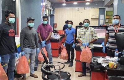 މިނިސްޓަރު މަހްލޫފް ވެސް މުދާ އުފުލުމުގައި