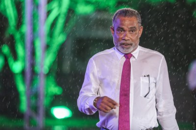 ބޭރު ކަރަކަރާގައި ތިބެގެން ސްކައިޕް މެދުވެރިކޮށް ރައްޔިތުންގެ ހާލެއް ނުބެލޭނެ: އަދުރޭ