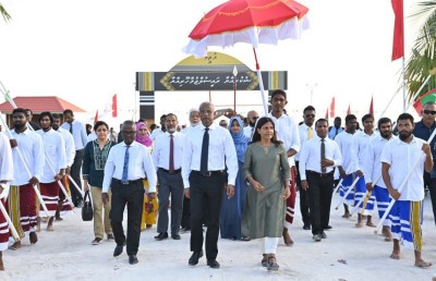 އުތީމަށް ތާރީޚީ ރެއެއް: އަށިގޭގައި 10 ކޭން